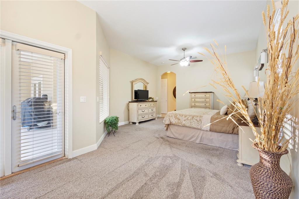 3108 Carter Jones Road Groveland, FL 34736 - Photo 34 of 54 a living room with furniture