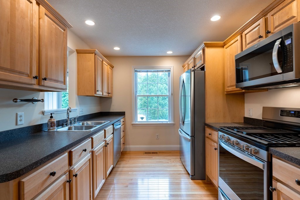 8 Hockanum Road, Unit 9 Northampton, MA 01060 - Photo 7 of 21 Gallery Image 7