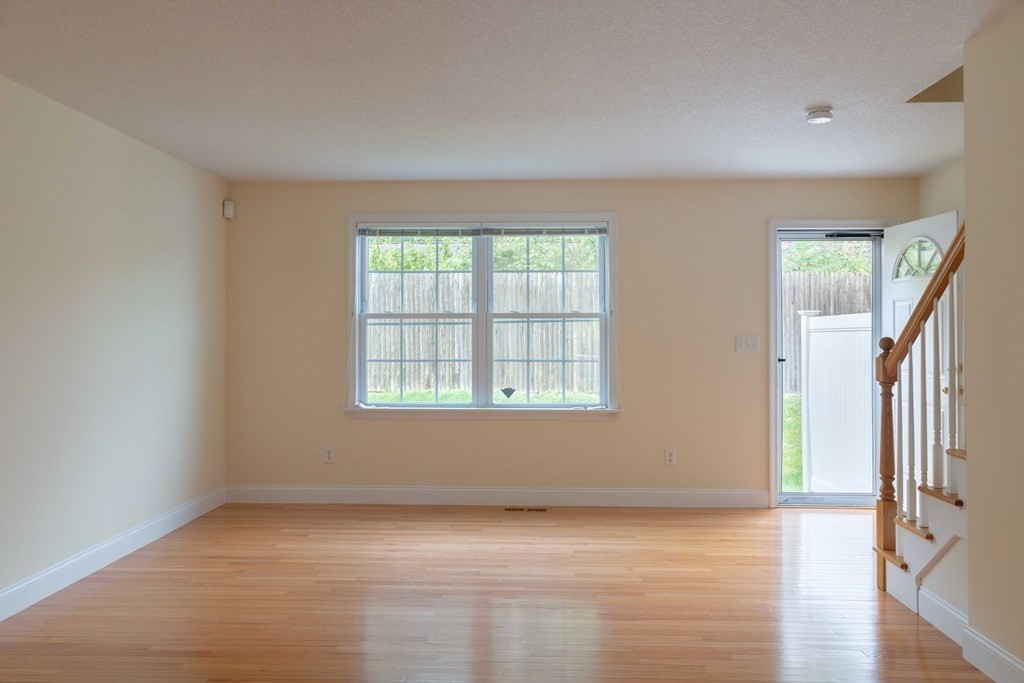 8 Hockanum Road, Unit 9 Northampton, MA 01060 - Photo 9 of 21 Gallery Image 9
