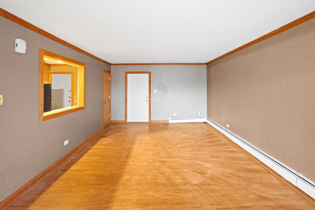 14501 Keystone Avenue, Unit 12 Midlothian, IL 60445 - Photo 11 of 11 a view of an empty room and window
