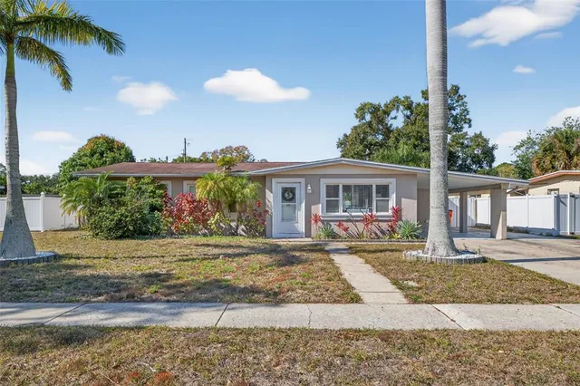 $405,500 | 15536 Bristol Circle East, Clearwater, FL 33764