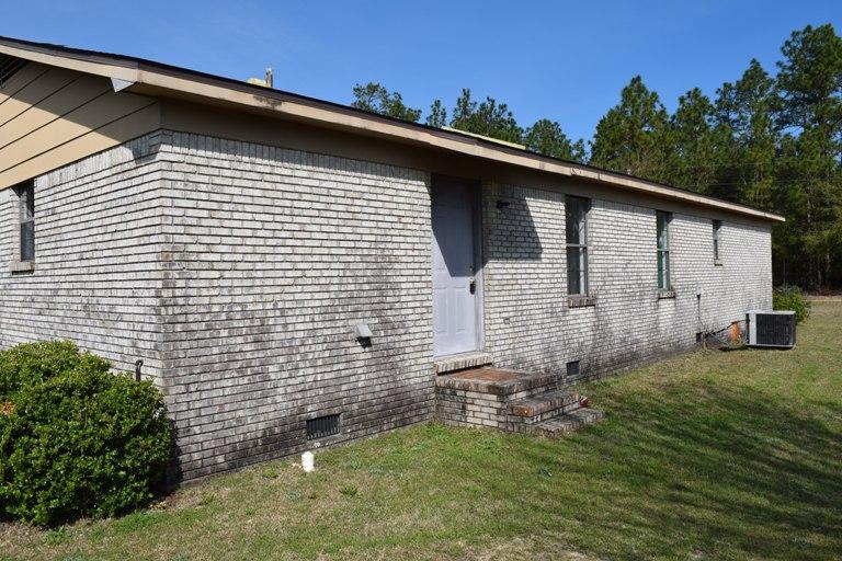 7450 Leonard Barnes Road Holt, FL 32564 - Photo 5 of 17 BACK OF HOME