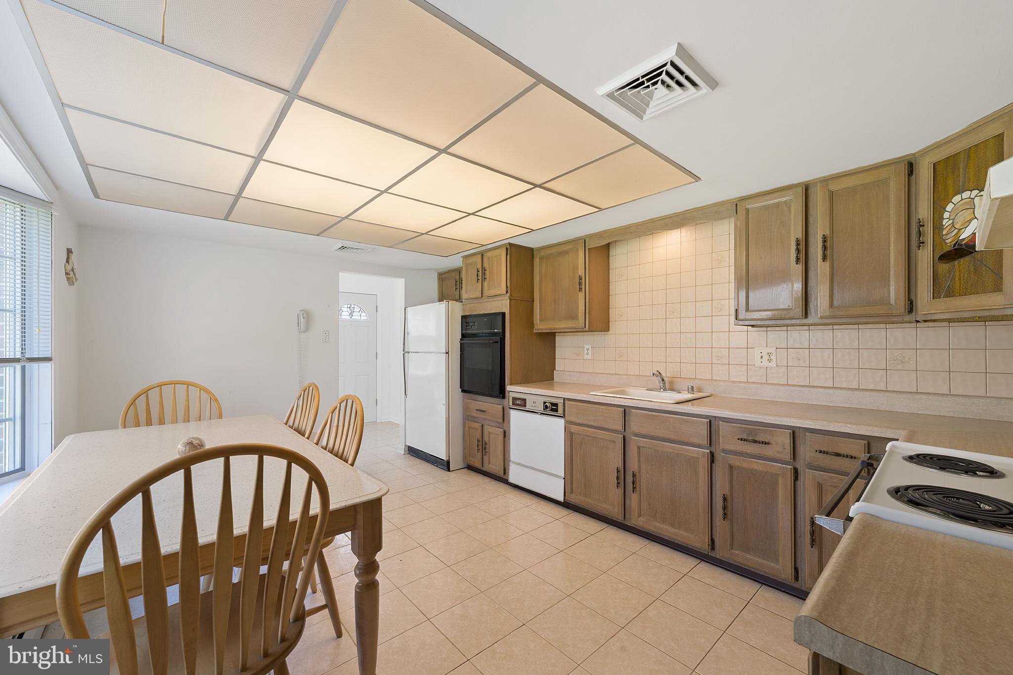 3236 Jackson Road Williamstown, NJ 08094 - Photo 11 of 29 Kitchen