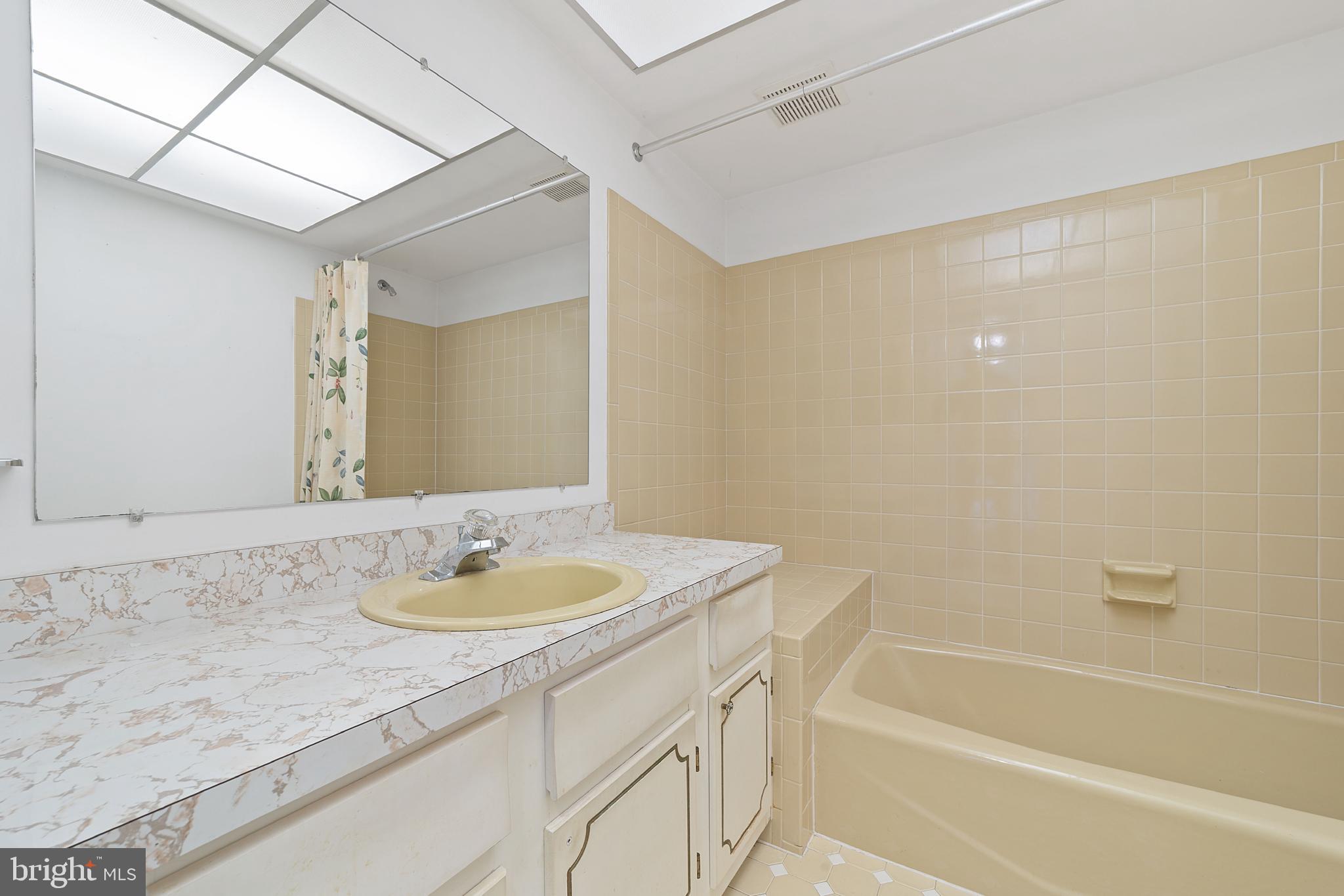 3236 Jackson Road Williamstown, NJ 08094 - Photo 16 of 29 Bathroom