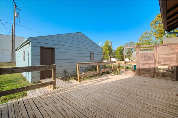$169,950 | 107 West Shawnee Street, Paola, KS 66071