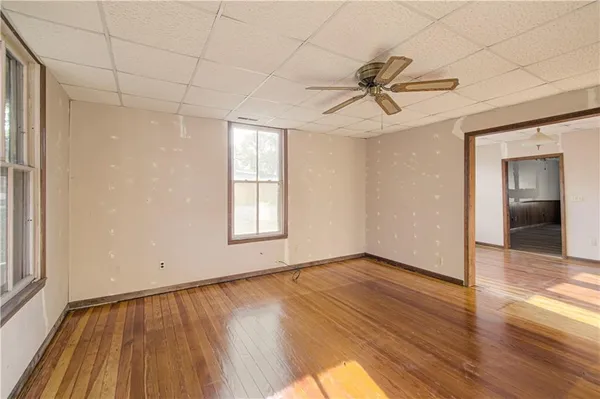 $169,950 | 107 West Shawnee Street, Paola, KS 66071