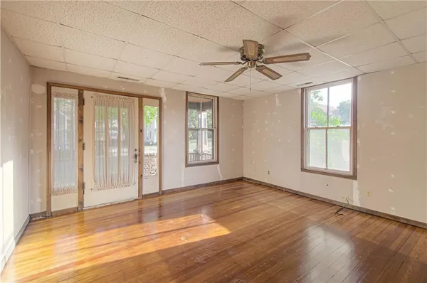 $169,950 | 107 West Shawnee Street, Paola, KS 66071
