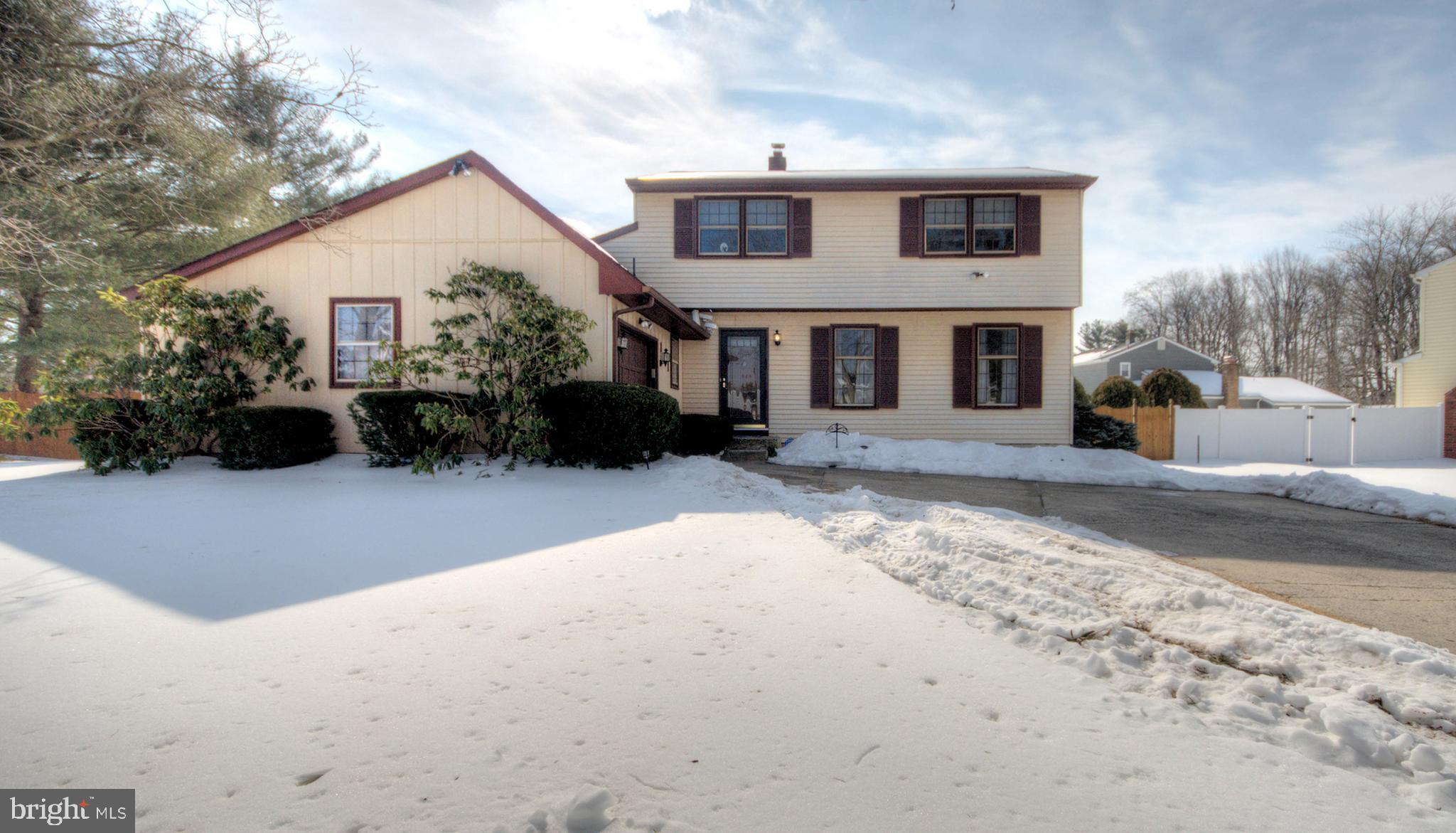 121 Bound Brook Court Sewell, NJ 08080 - Photo 2 of 34