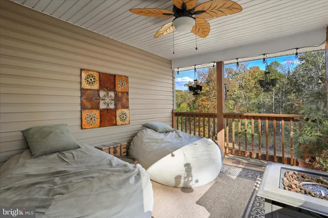 $989,900 | 96 Castle Mountain Road, Castleton, VA 22716