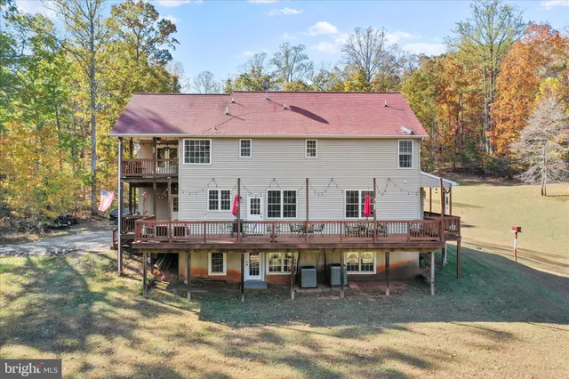 $989,900 | 96 Castle Mountain Road, Castleton, VA 22716