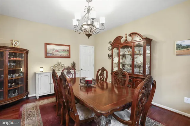 $989,900 | 96 Castle Mountain Road, Castleton, VA 22716