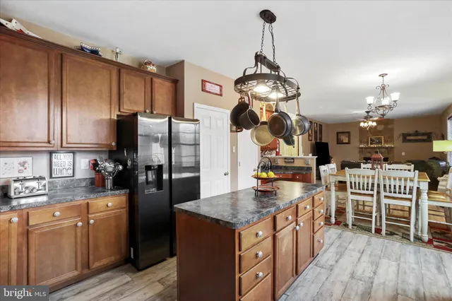 $989,900 | 96 Castle Mountain Road, Castleton, VA 22716