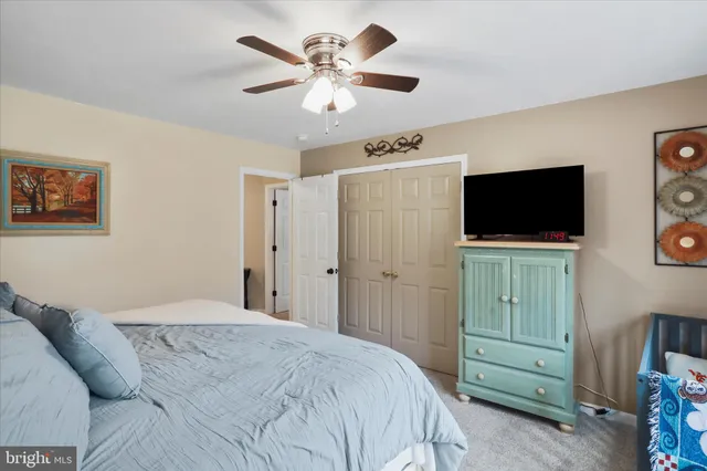 $989,900 | 96 Castle Mountain Road, Castleton, VA 22716