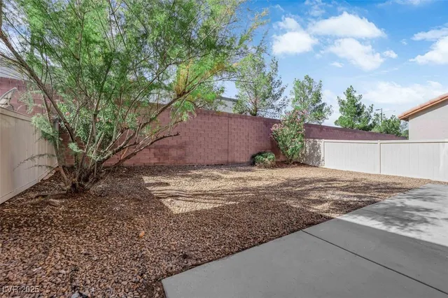 $1,995 | 7931 Severn Valley Street, Las Vegas, NV 89139