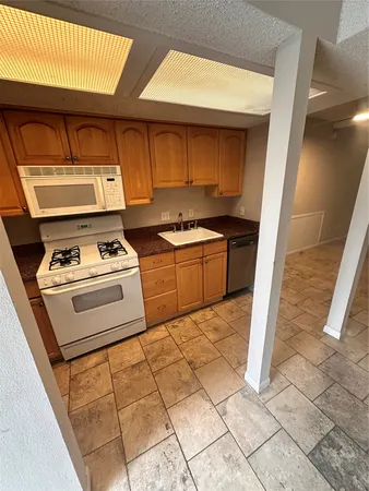 $1,595 | 1725 Toomey Road, Unit 105, Austin, TX 78704