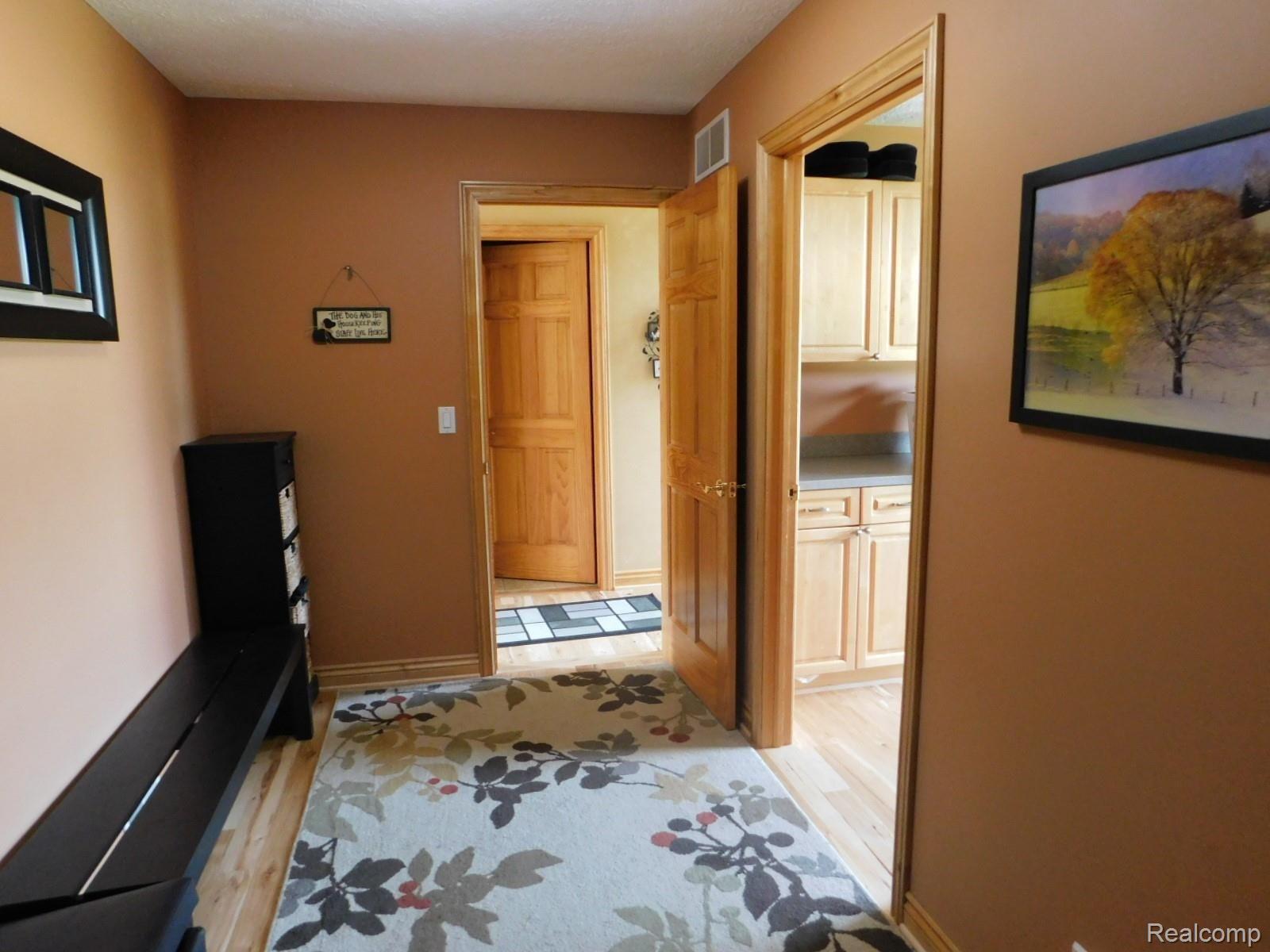 680 North Cedar Road Fowlerville, MI 48836 - Photo 13 of 46 11_680.JPG