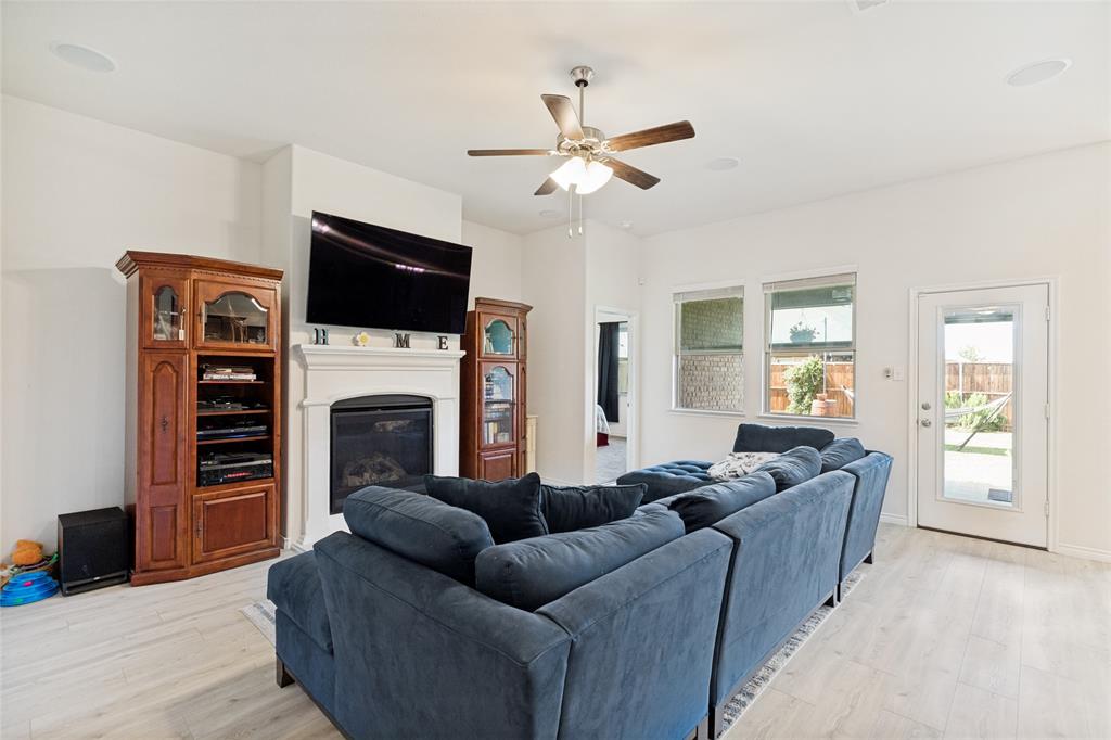 623 Stars Drive Anna, TX 75409 - Photo 6 of 26 Living Room