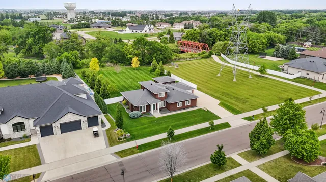 $774,900 | 4337 66th Street South, Fargo, ND 58104