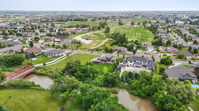 $774,900 | 4337 66th Street South, Fargo, ND 58104