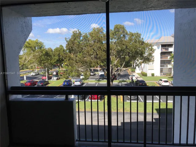 $1,750 | Jacaranda, Plantation, FL 33324