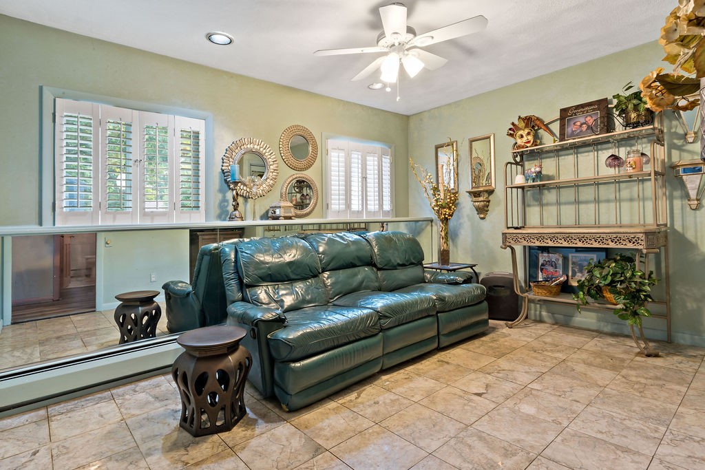 111 Jefferson Drive Coventry, RI 02816 - Photo 11 of 36