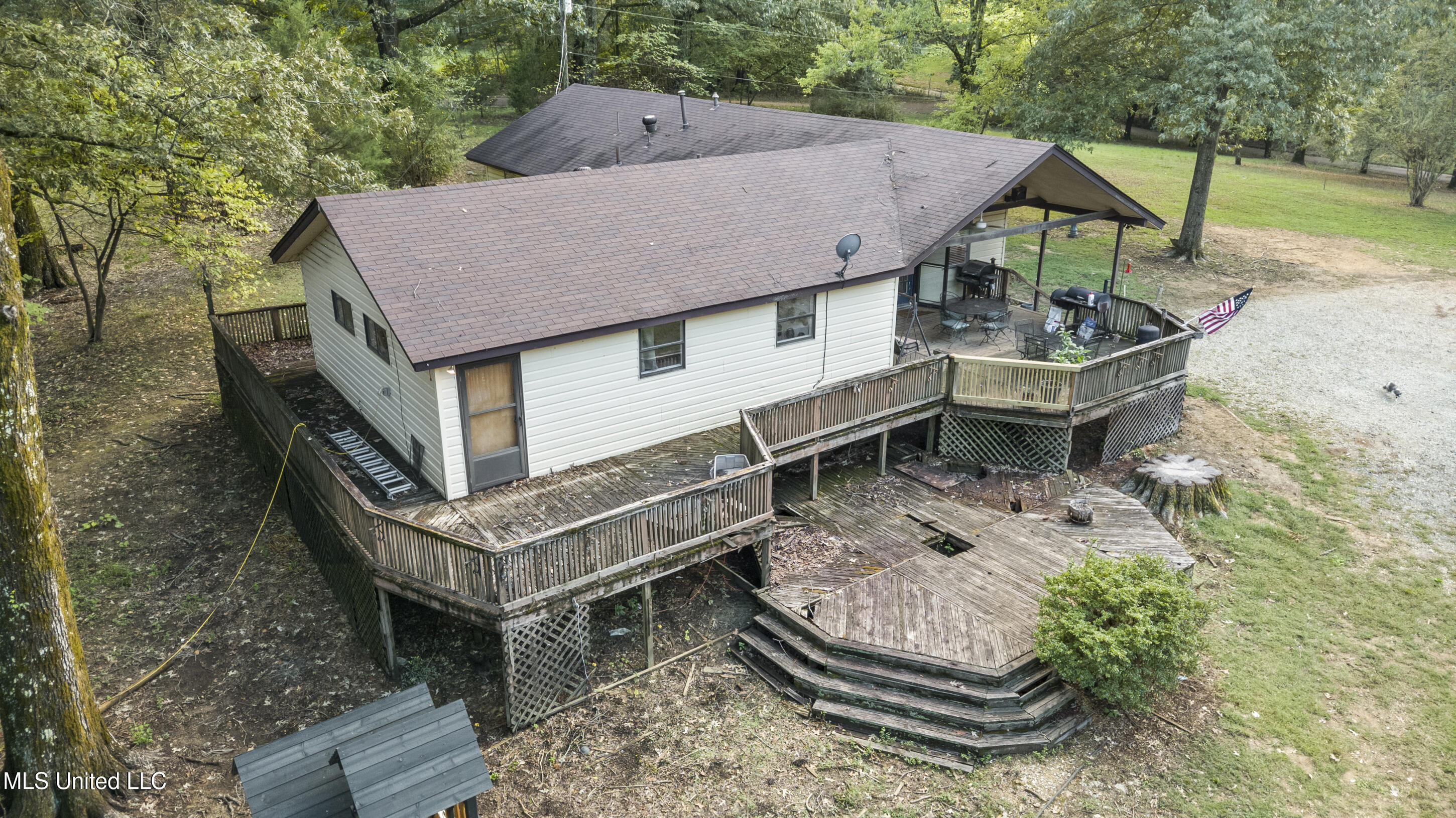 3886 Brackett Road Southaven, MS 38672 - Photo 29 of 31 29_dji_0053