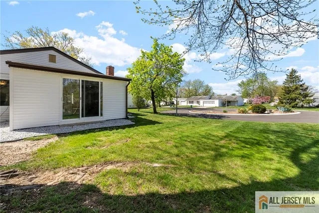 $419,000 | 265 Crosse Drive, Unit 265A, Monroe Township, NJ 08831