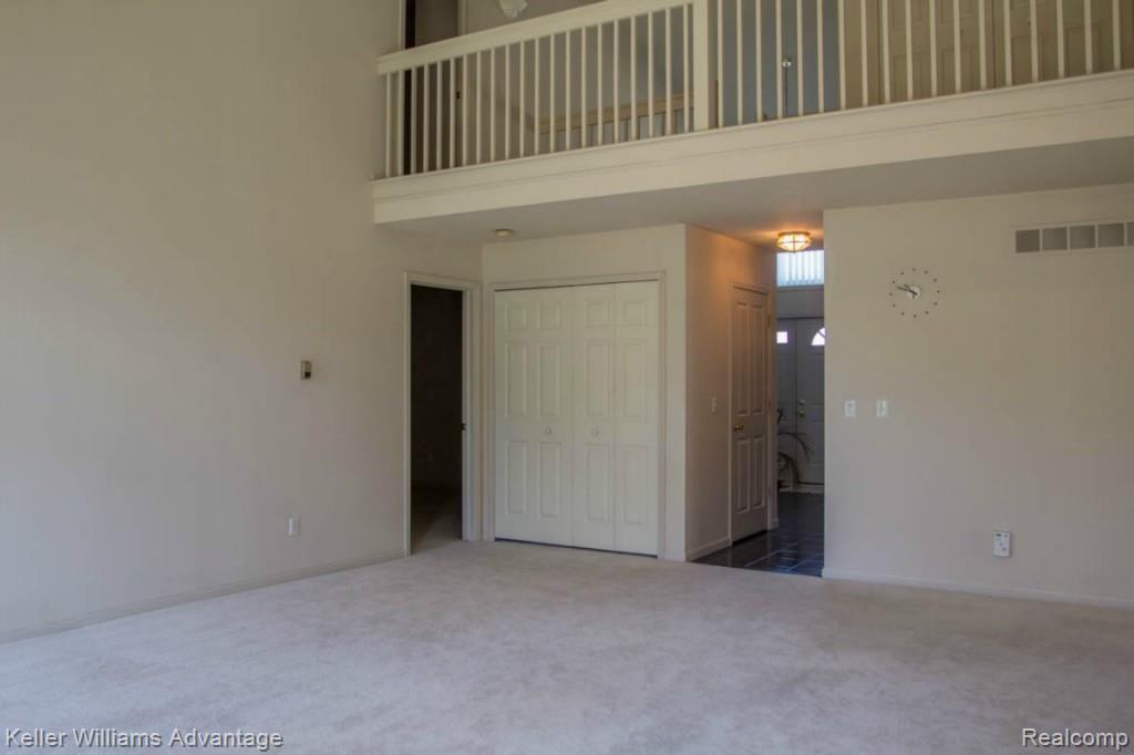 1011 River Mist Drive Rochester, MI 48307 - Photo 6 of 34 8_River Mist_1011.jpg