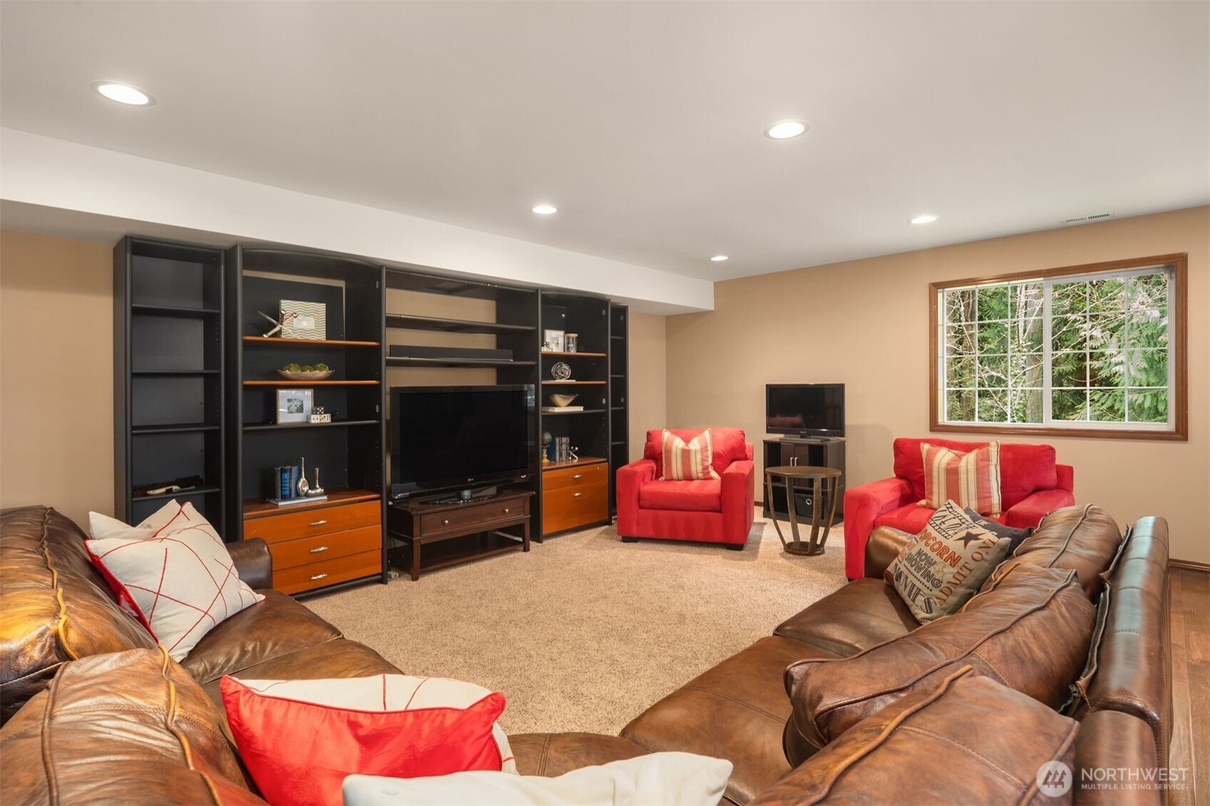 4210 182nd Avenue Southeast Issaquah, WA 98027 - Photo 18 of 33