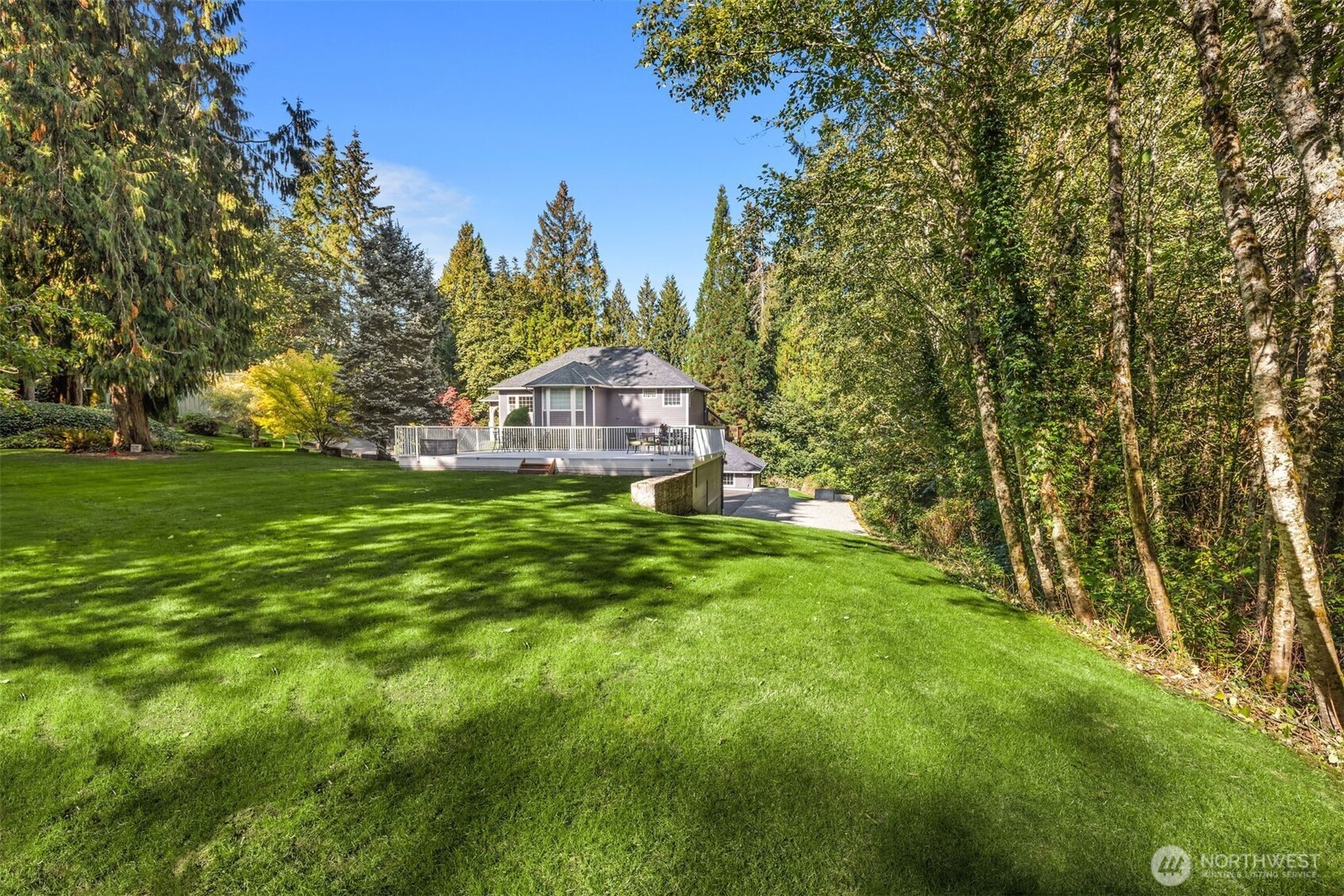 4210 182nd Avenue Southeast Issaquah, WA 98027 - Photo 29 of 33