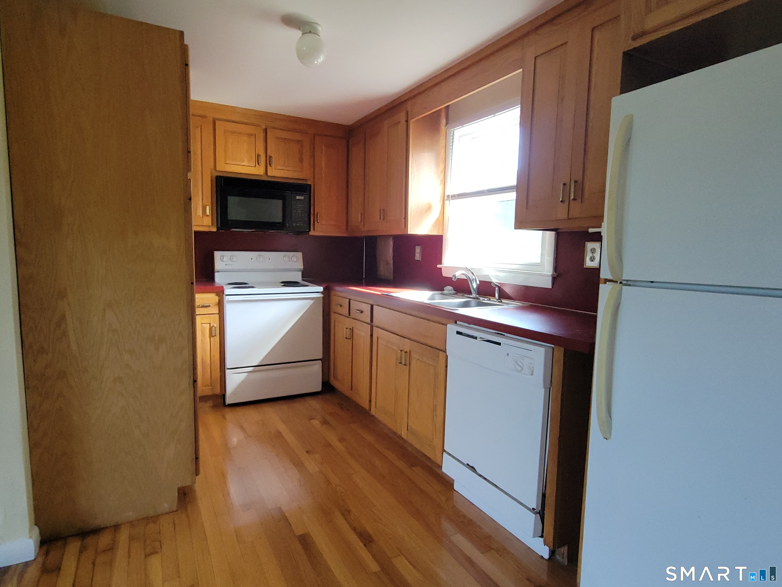 381 Merrow Road Tolland, CT 06084 - Photo 9 of 13