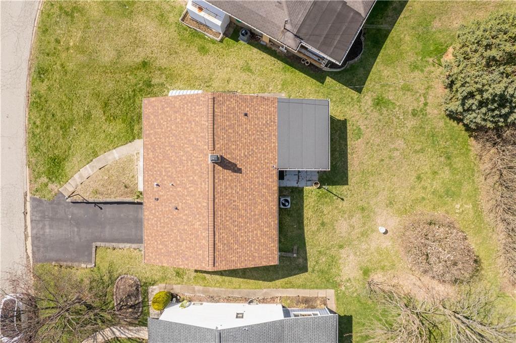 257 Robinhood Road Pittsburgh, PA 15220 - Photo 29 of 35 aerial view of a house with a yard