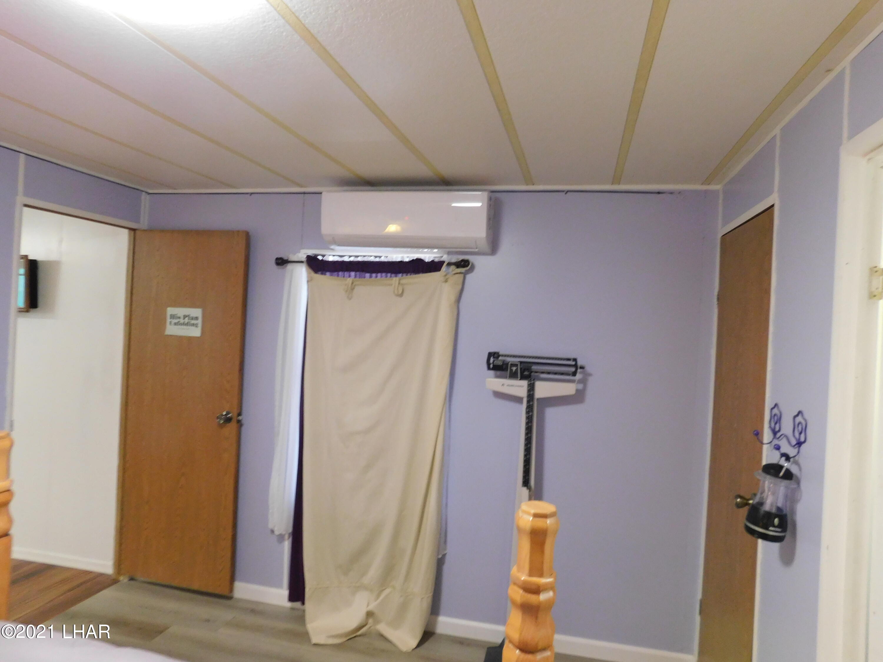 1240 Acacia Road, Unit 139 Quartzsite, AZ 85346 - Photo 20 of 37 Mini split in bedroom.