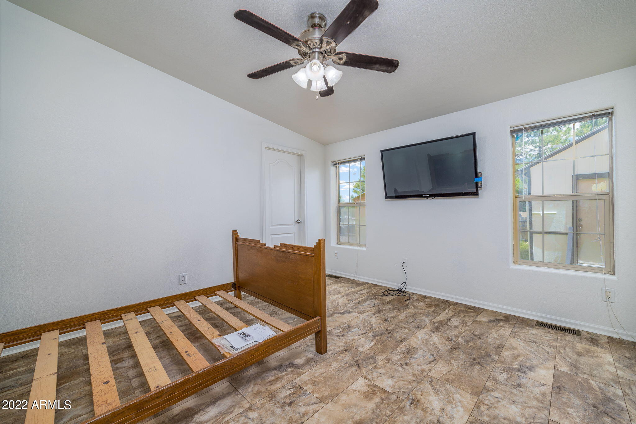 2053 Lumber Valley Road Overgaard, AZ 85933 - Photo 13 of 23 web_2053LumberValleyRd-Interior-SHightow