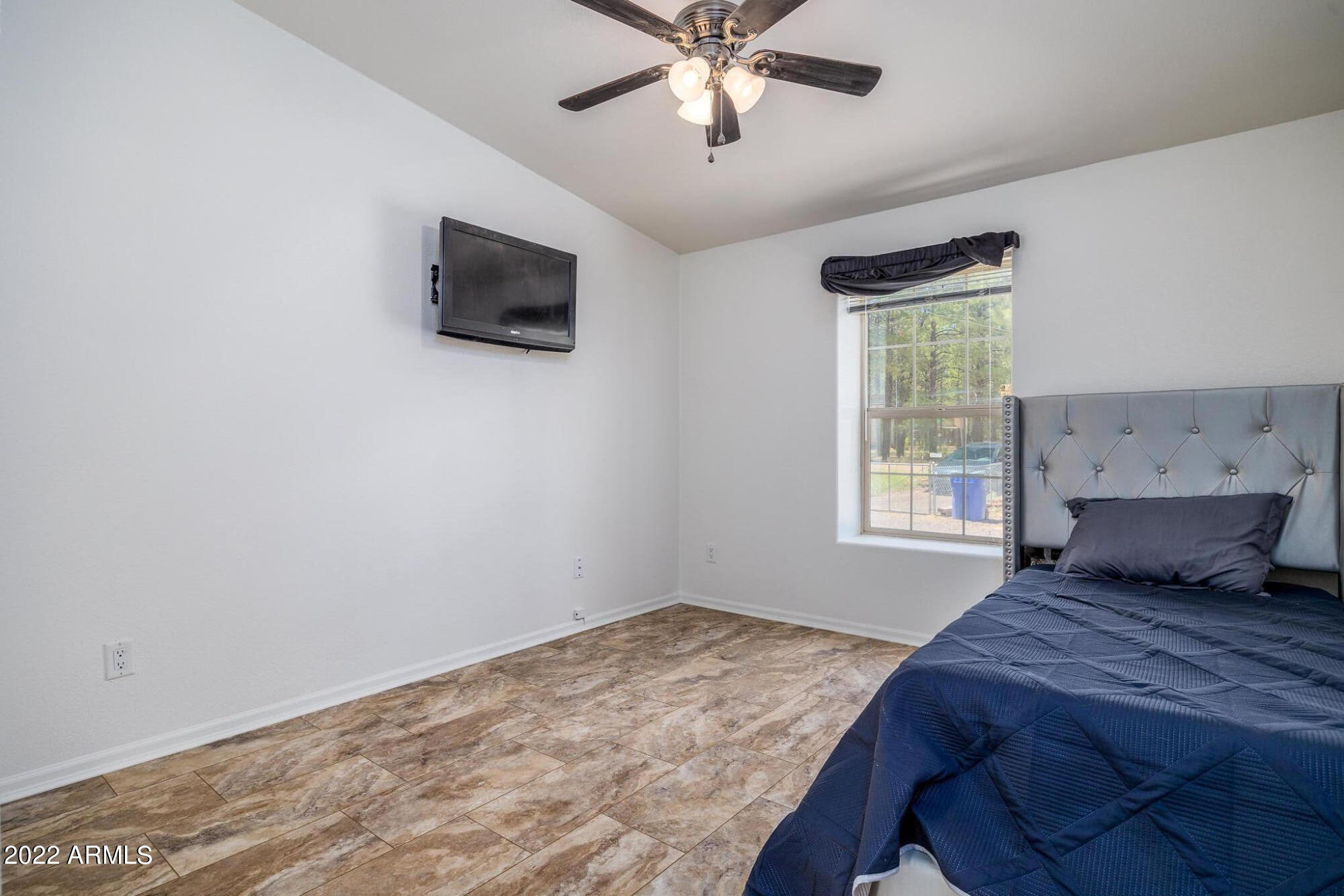 2053 Lumber Valley Road Overgaard, AZ 85933 - Photo 9 of 23 web_2053LumberValleyRd-Interior-SHightow