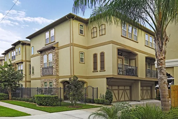 $3,700 | 4227 Dickson Street, Houston, TX 77007