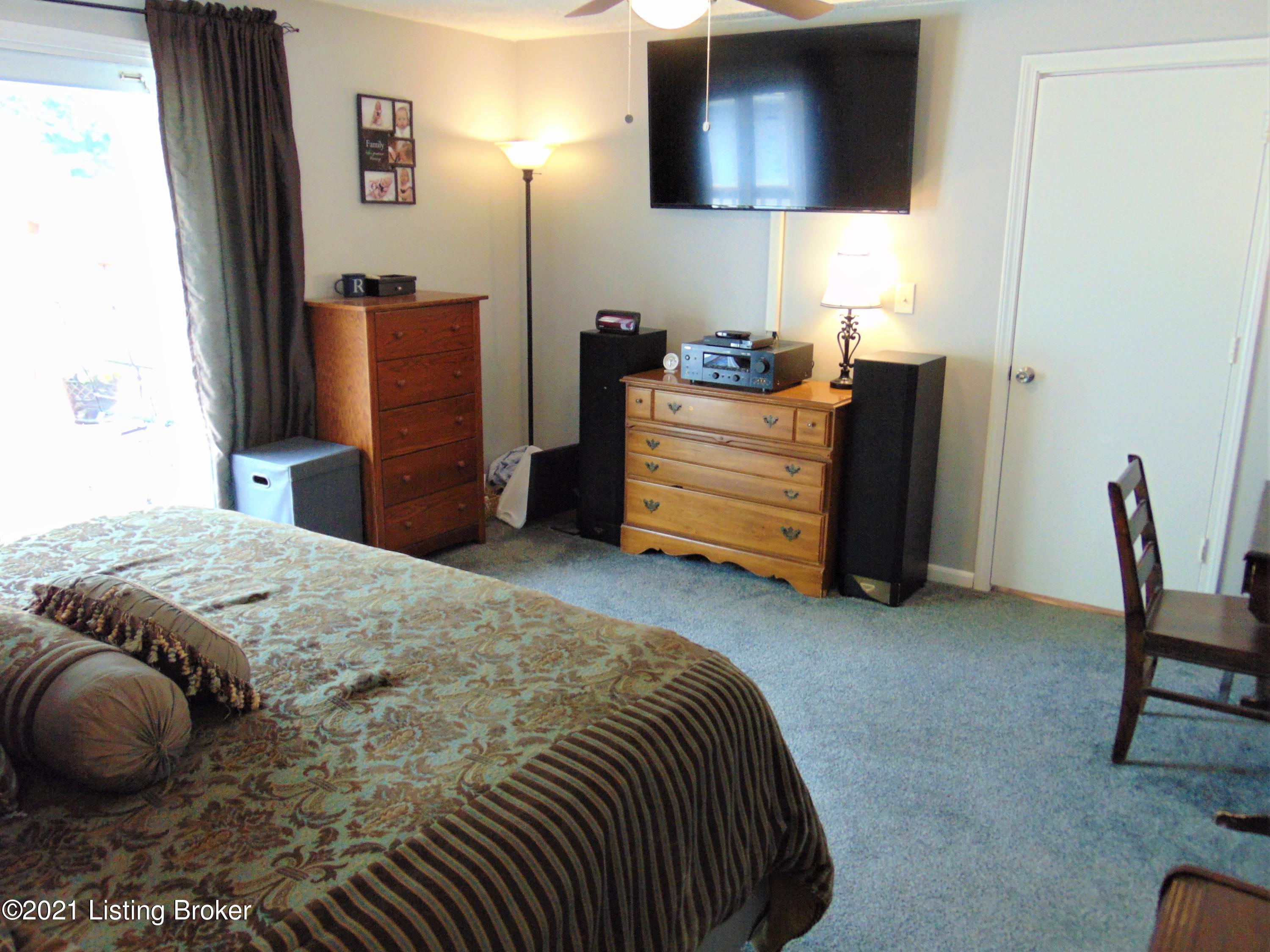 6601 Delton Road Louisville, KY 40258 - Photo 29 of 65 DSC02755