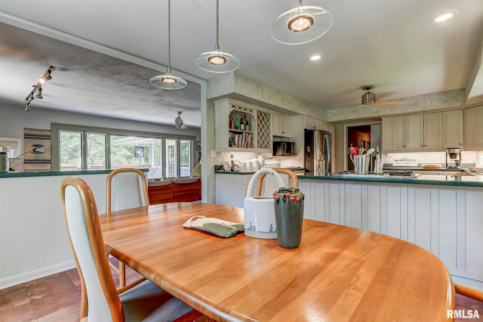 9 Partridge Road Springfield, IL 62711 - Photo 15 of 39 Gallery Image 15