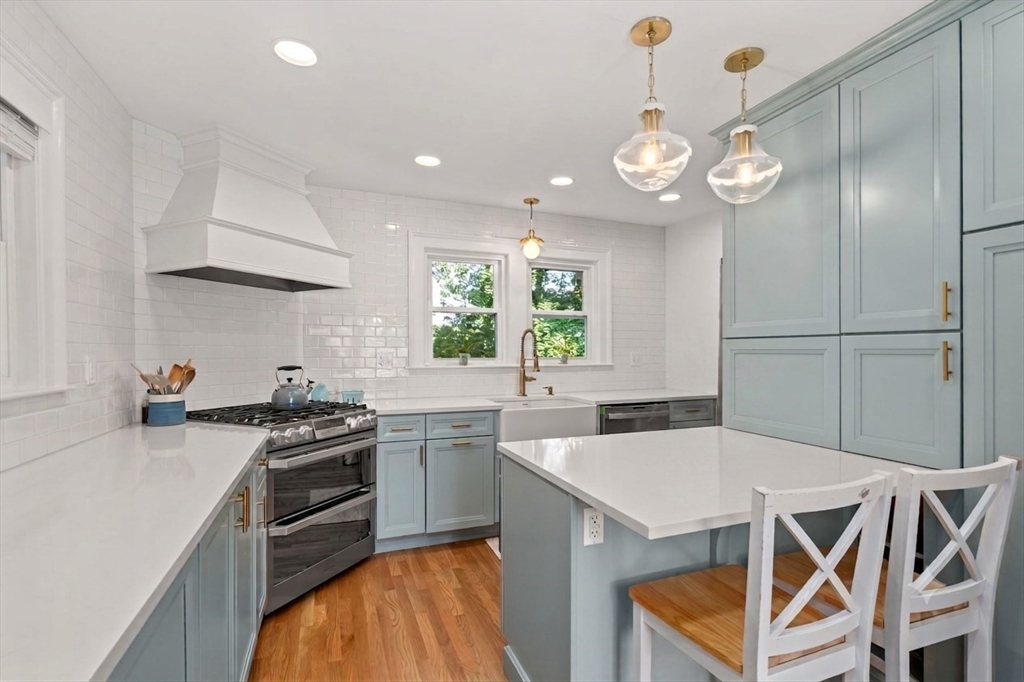 77 Barber Road Framingham, MA 01702 - Photo 3 of 42