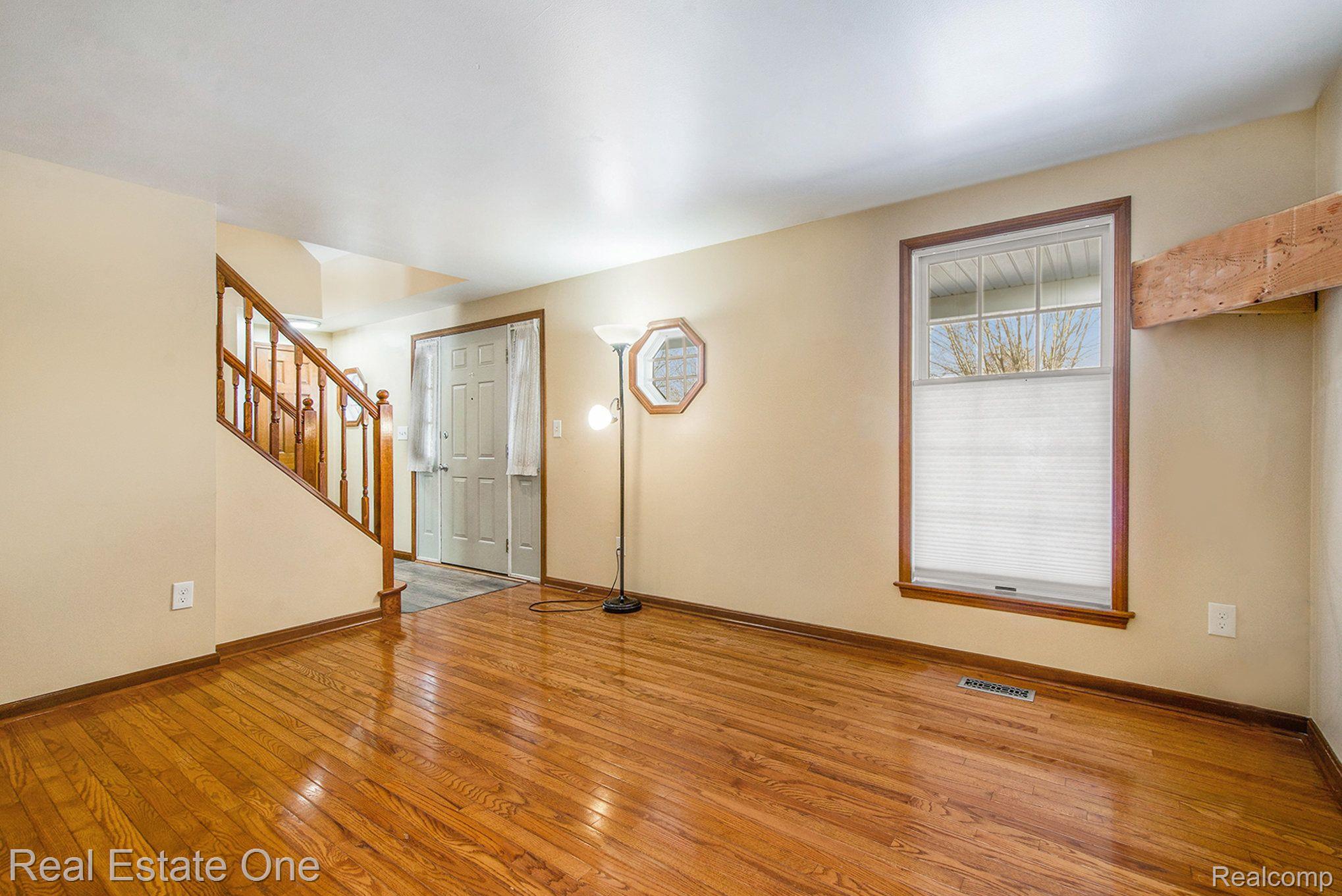 27375 Romine Road New Boston, MI 48164 - Photo 8 of 60 Gallery Image 8