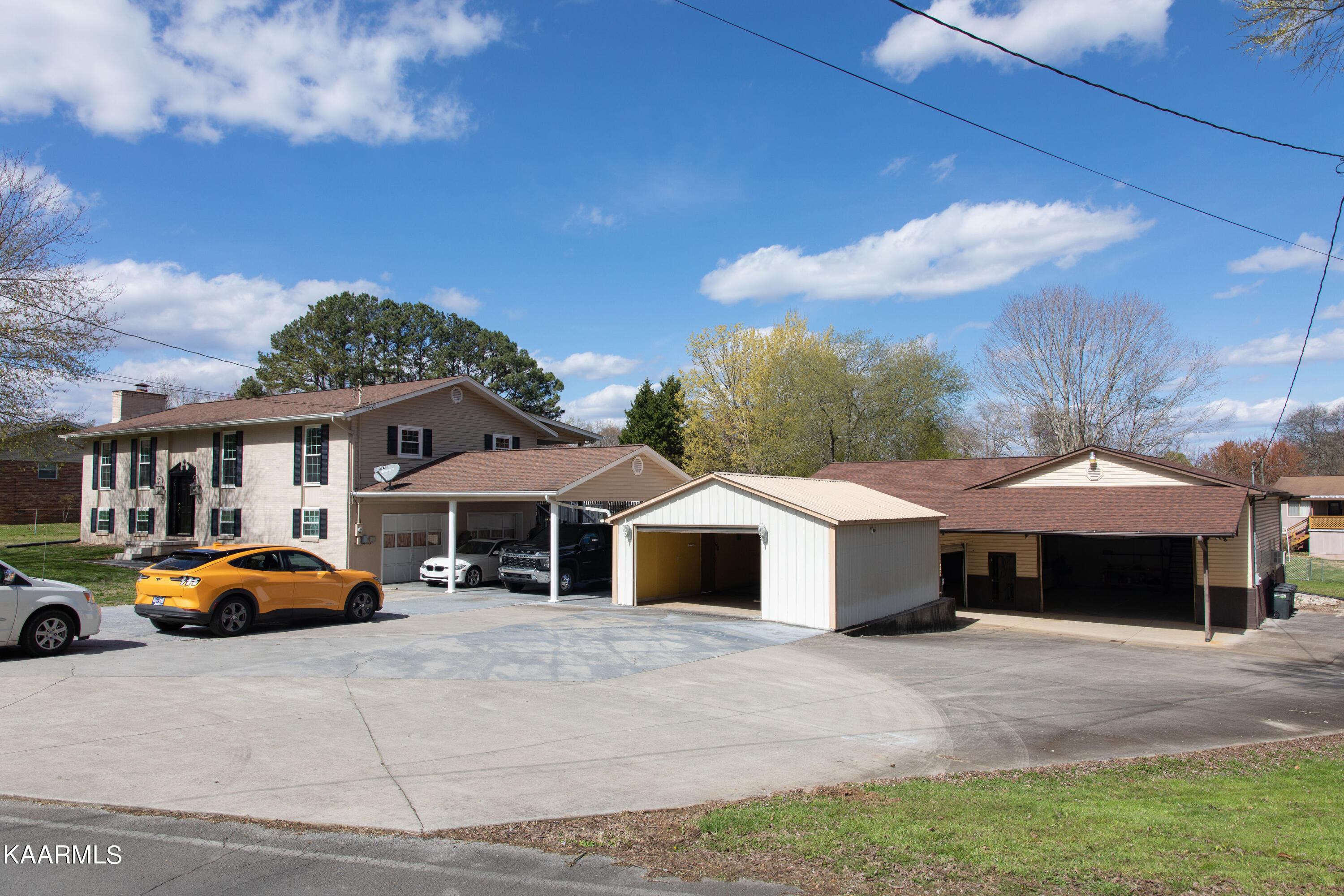 311 Yarnell Road Clinton, TN 37716 - Photo 3 of 49 DRE-5