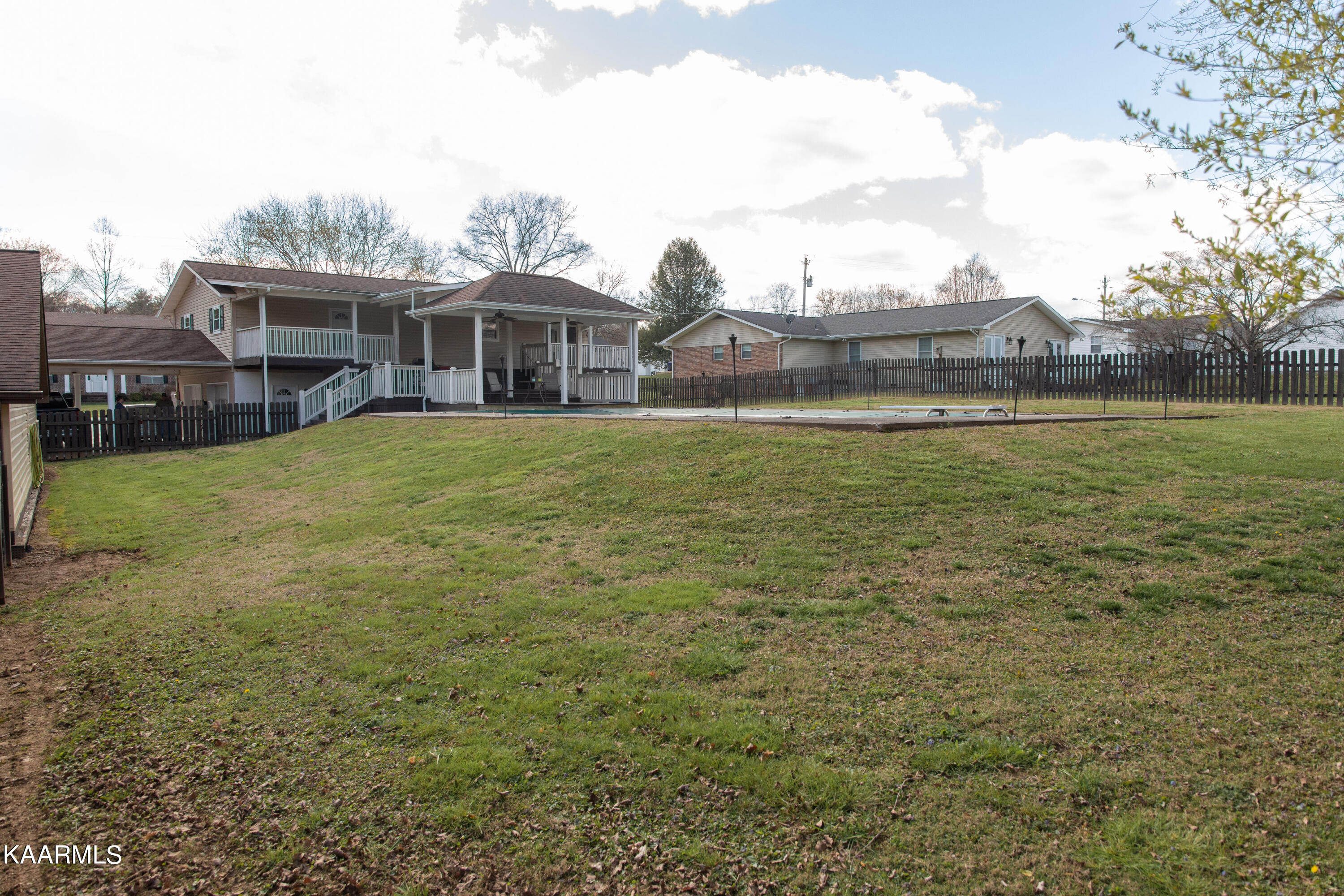 311 Yarnell Road Clinton, TN 37716 - Photo 5 of 49 DRE-14