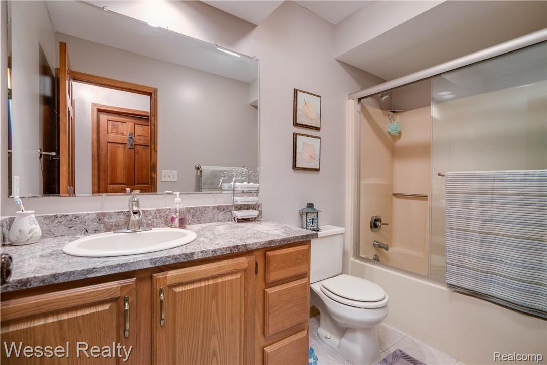 12253 East Ridge Drive Romeo, MI 48065 - Photo 36 of 46 Eridge-36.jpg