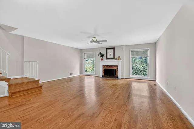 $899,900 | 5103 Sentinel Drive, Unit 33, Bethesda, MD 20816