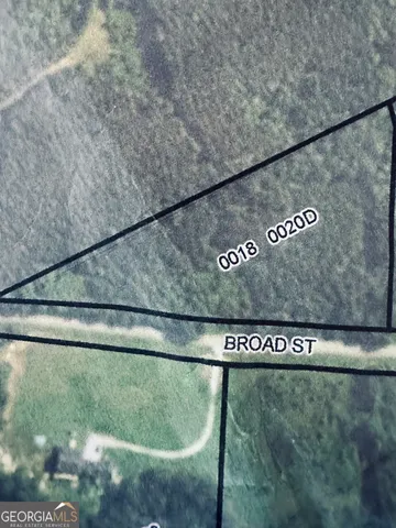 a view of a water fountain