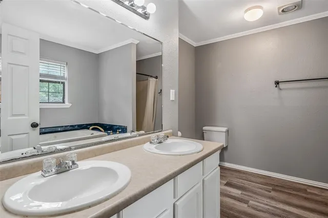 $450,000 | 14486 Vz County Road 4811, Chandler, TX 75758