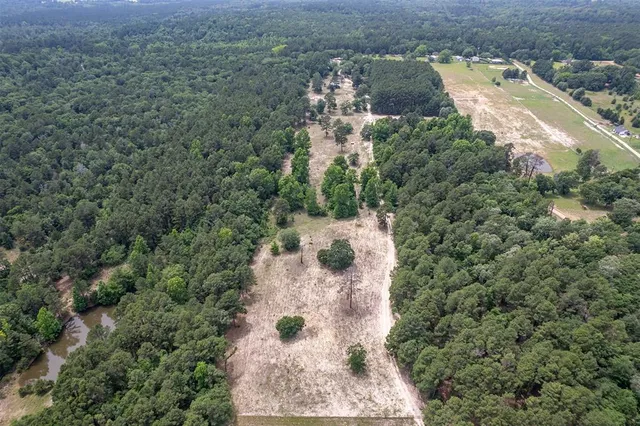 $450,000 | 14486 Vz County Road 4811, Chandler, TX 75758