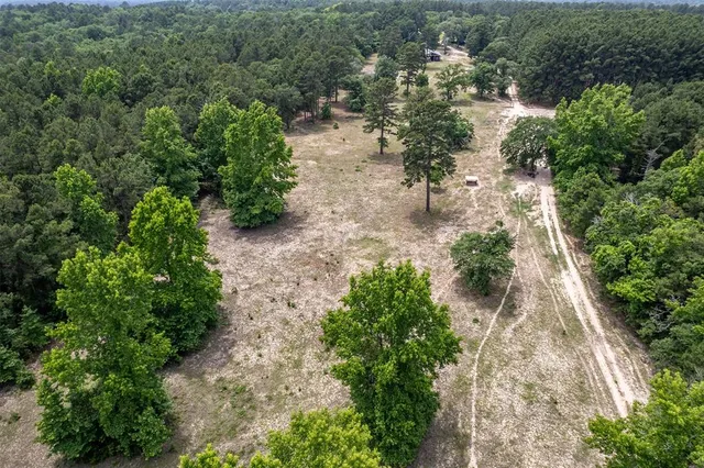 $450,000 | 14486 Vz County Road 4811, Chandler, TX 75758