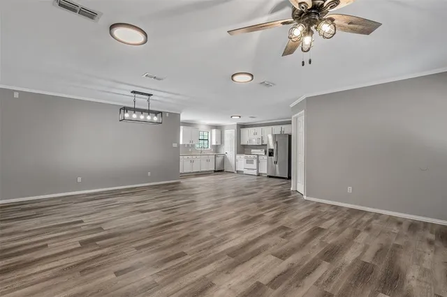 $450,000 | 14486 Vz County Road 4811, Chandler, TX 75758