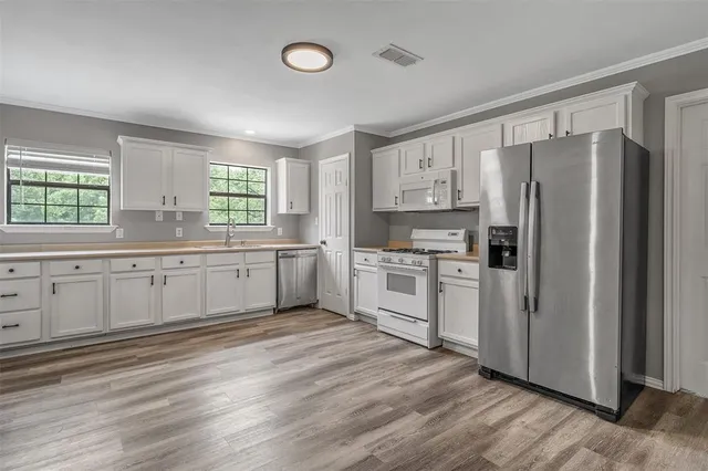 $450,000 | 14486 Vz County Road 4811, Chandler, TX 75758